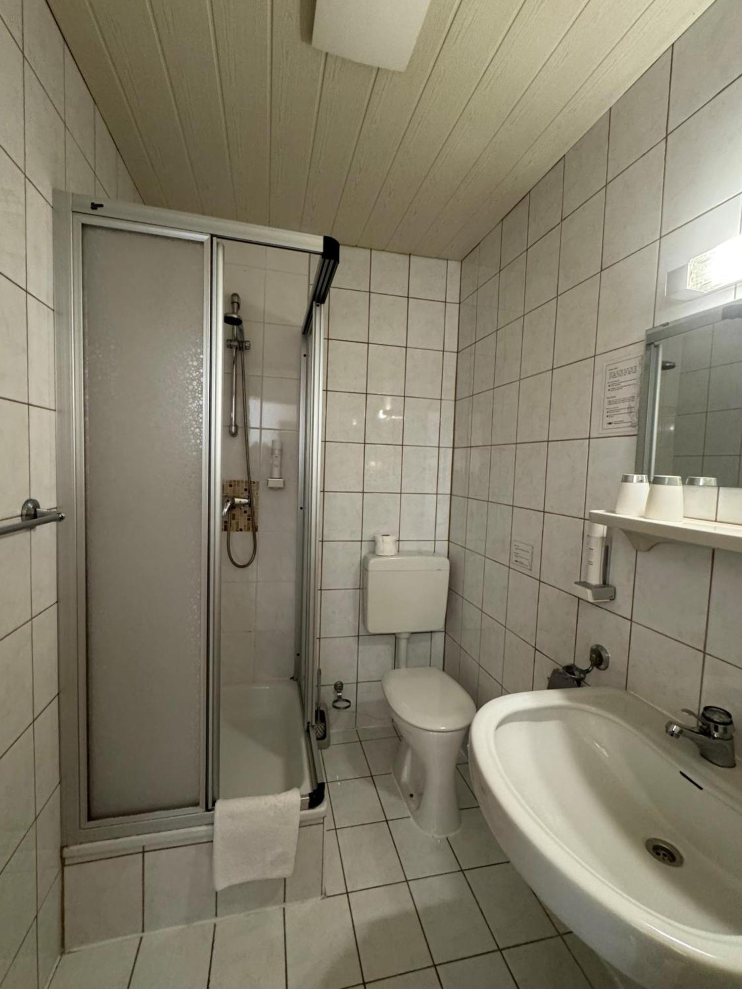 Hotel Die Traube アドモント エクステリア 写真